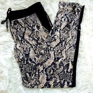 INC INTERNATIONAL CONCEPTS SNAKE PRINT JOGGERS SIZE MEDIUM